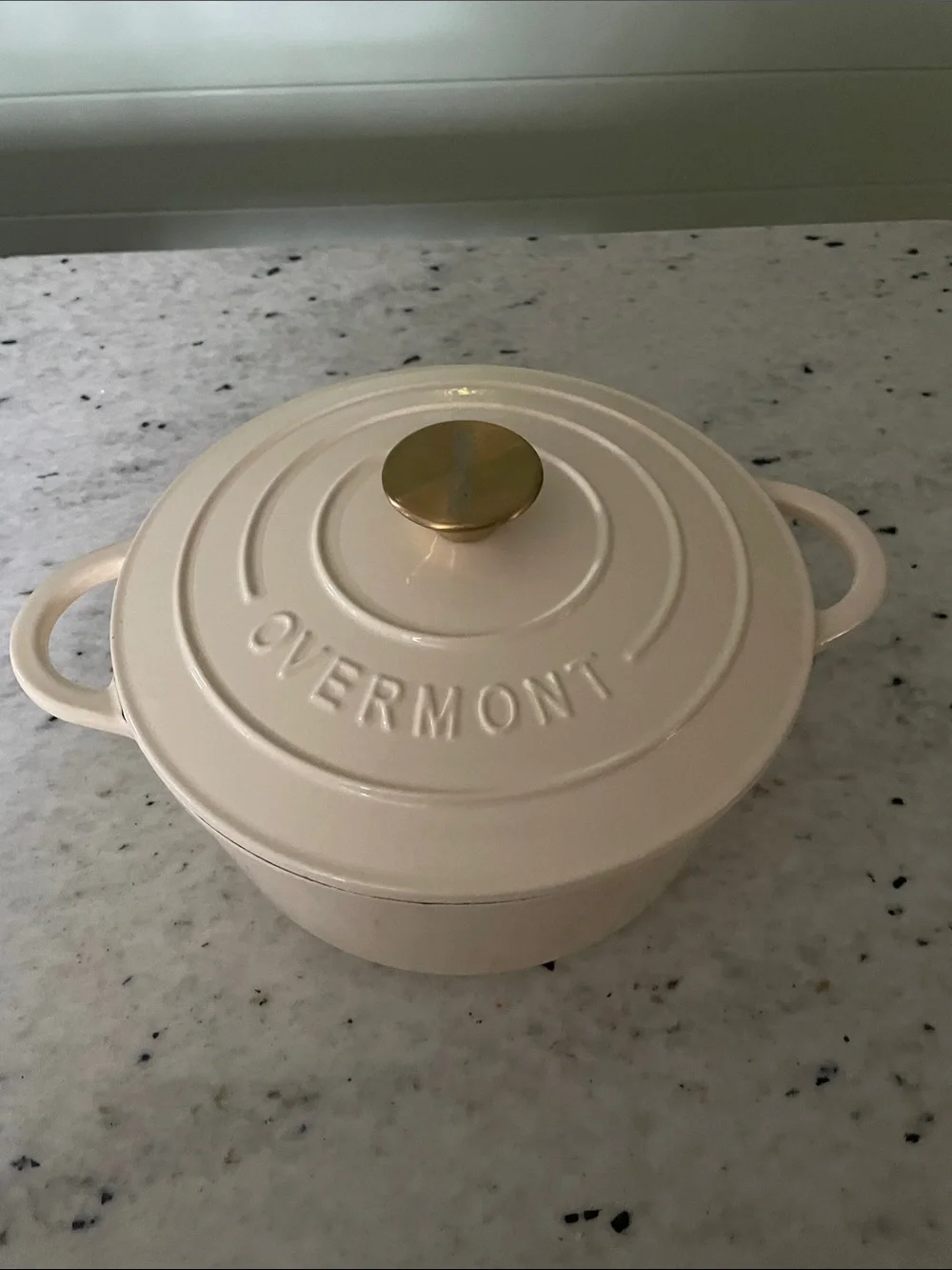 Overmont Dutch oven